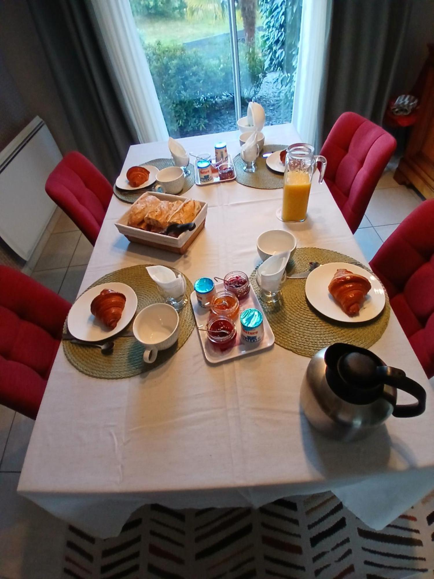Betton Chez Bernard Et Nicole B&B 외부 사진